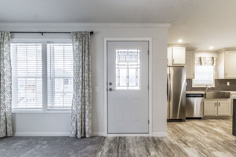 6 Aspen Lane • Mini Lakes